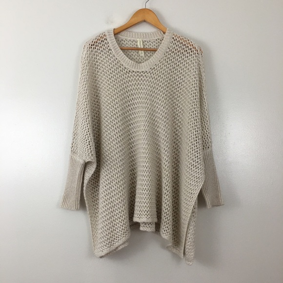 Aeropostale Beige Cream Open Knit Crew Neck Oversized Batwing Sweater Size M/L - Picture 2 of 8